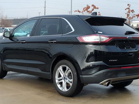 Used 2018 Ford Edge Titanium image 3
