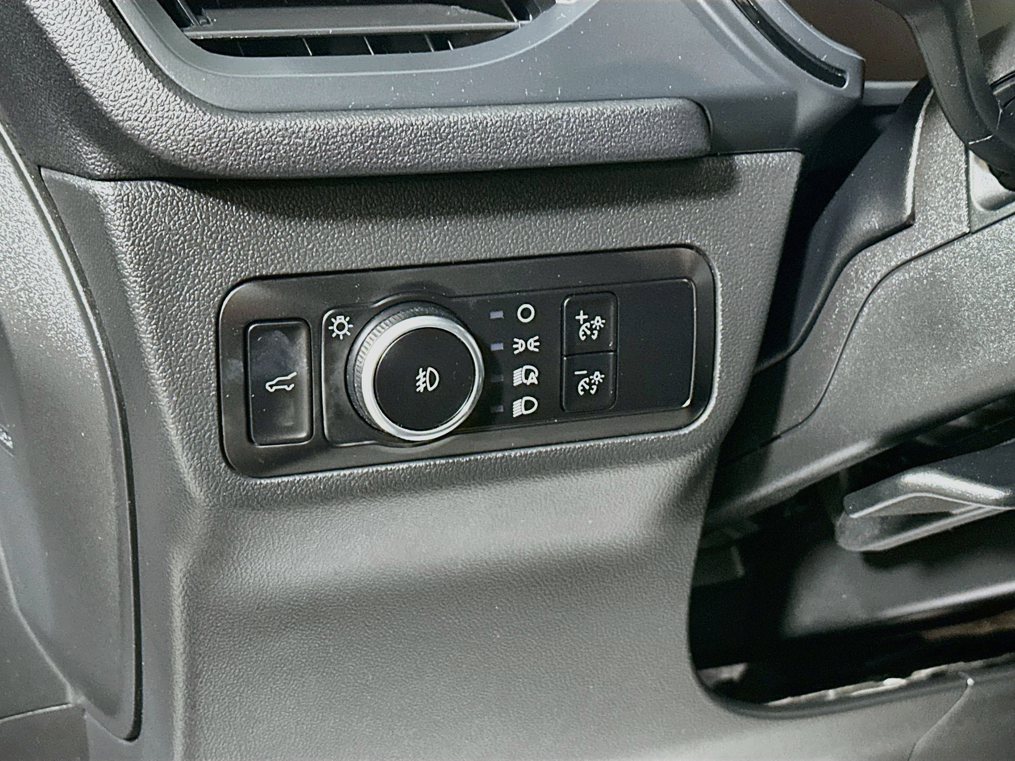 Used 2025 Ford Escape ST-Line Select AWD/4WD image 10