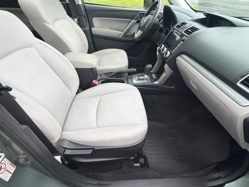 Used 2017 Subaru Forester 2.5i Premium w/ All-Weather Package AWD/4WD image 37