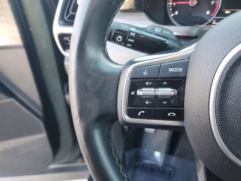 Certified 2022 Kia Sorento S w/ Panoramic Sunroof Package image 30