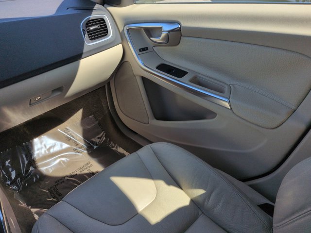 Used 2012 Volvo S60 T5 FWD image 16