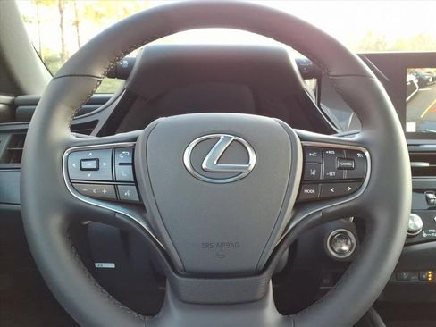 New 2025 Lexus ES 350 w/ Premium Package image 17