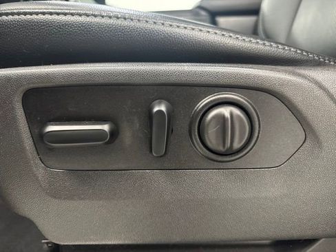 Used 2019 Chevrolet Silverado 1500 LT w/ All-Star Edition AWD/4WD image 10