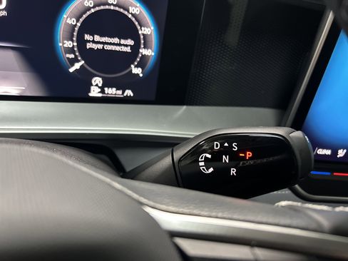 New 2025 Volkswagen Tiguan SE image 20