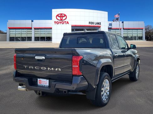 Used 2025 Toyota Tacoma Limited image 4