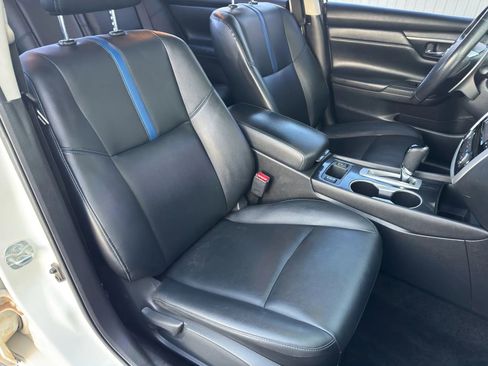 Used 2018 Nissan Altima 2.5 SR w/ SR Special Edition image 16