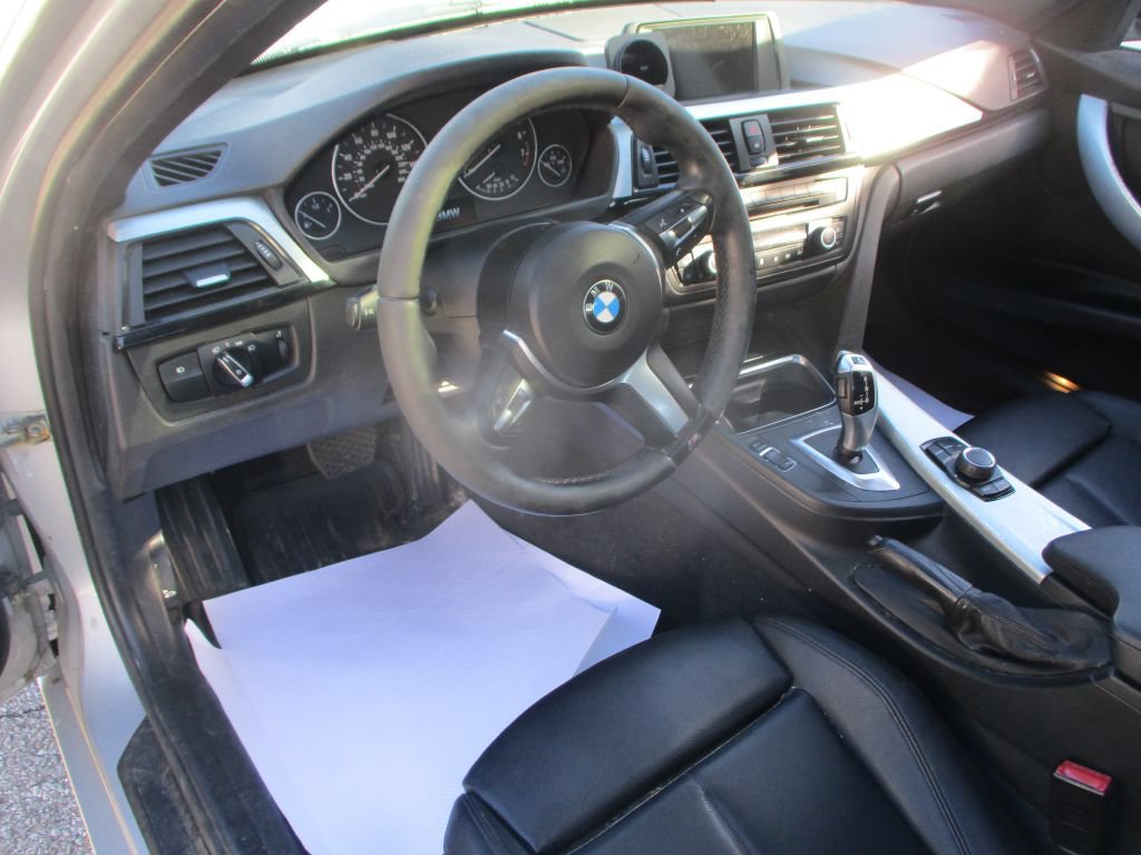 Used 2015 BMW 320i xDrive Sedan AWD/4WD image 9