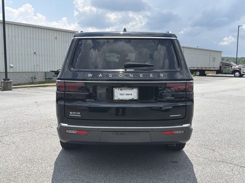 Used 2022 Jeep Wagoneer Series III w/ Convenience Group I AWD/4WD image 7