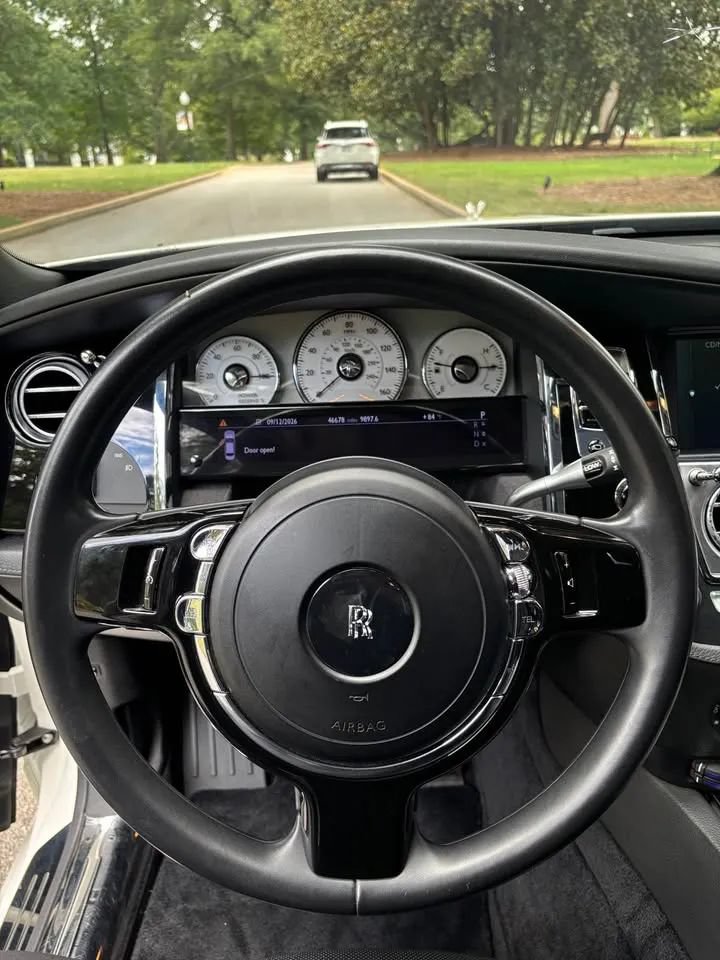 Used 2012 Rolls-Royce Ghost Extended Wheelbase RWD image 12