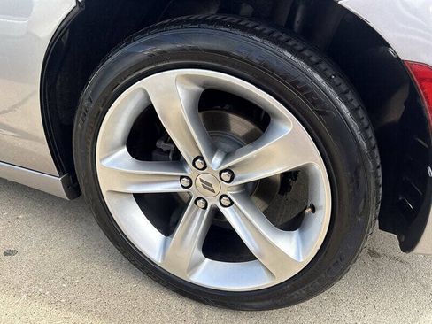 Used 2018 Dodge Charger R/T RWD image 15