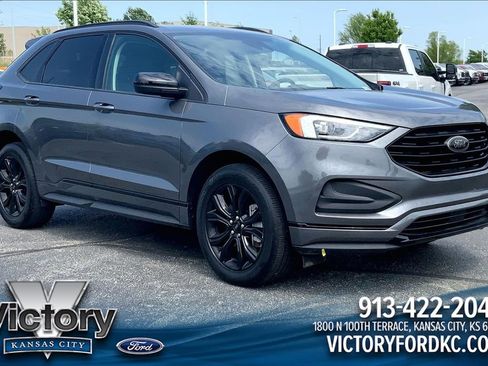 Used 2022 Ford Edge SE w/ Black Appearance Package AWD/4WD image 1