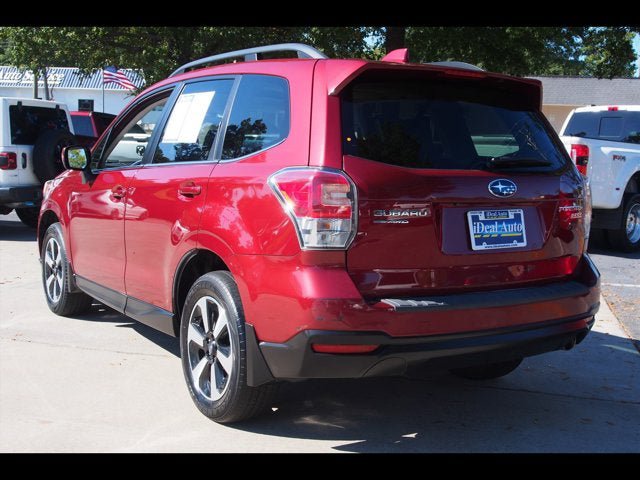 Used 2017 Subaru Forester 2.5i Limited AWD/4WD image 3
