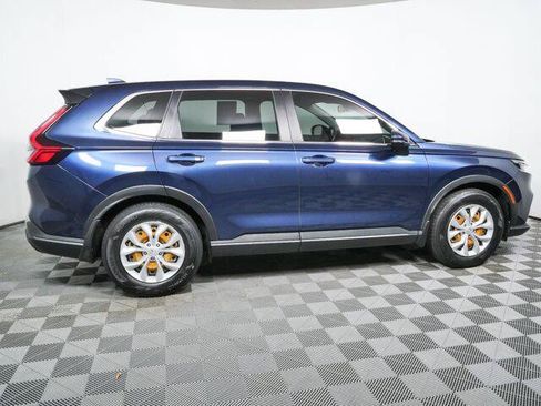 Used 2023 Honda CR-V LX image 2