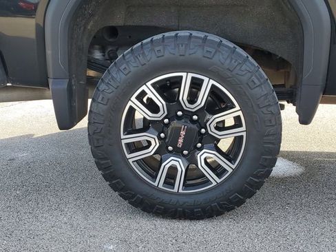 Used 2021 GMC Sierra 2500 AT4 w/ AT4 Premium Plus Package image 7