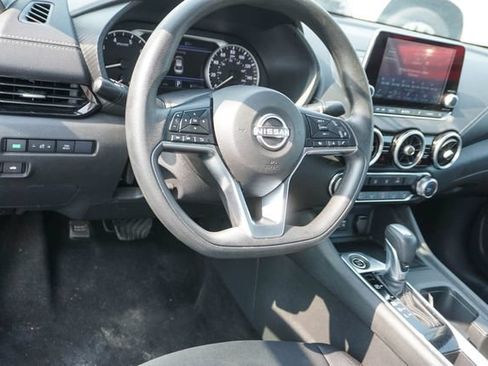 Used 2024 Nissan Sentra SV FWD image 6