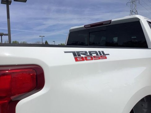 Used 2019 Chevrolet Silverado 1500 LT Trail Boss image 46