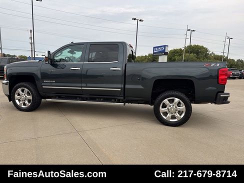 Used 2019 Chevrolet Silverado 2500 LTZ w/ Duramax Plus Package image 12