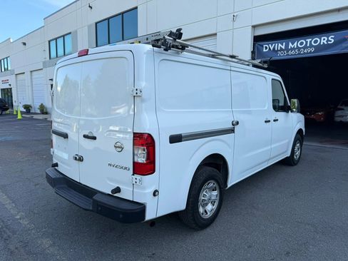 Used 2018 Nissan NV 2500 SV RWD image 11