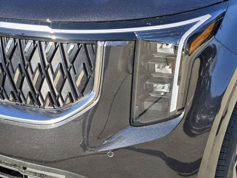 New 2026 Kia Carnival FWD image 6