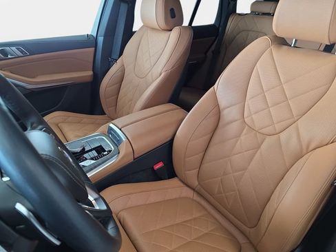 Used 2025 BMW X5 xDrive40i w/ Premium Package AWD/4WD image 16