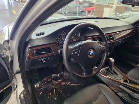 Used 2010 BMW 328i xDrive Sedan AWD/4WD image 7