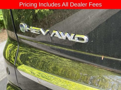 Used 2025 Toyota Crown Signia w/ Advanced Technology Package AWD/4WD image 11