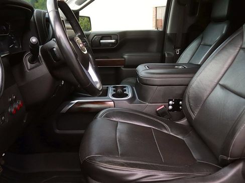 Used 2019 GMC Sierra 1500 SLT w/ SLT Premium Plus Package AWD/4WD image 17