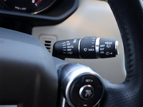 Used 2017 Land Rover Range Rover Sport HSE image 34