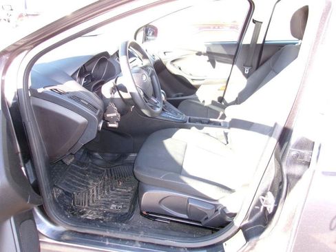 Used 2016 Ford Focus SE FWD image 7