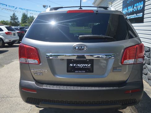 Used 2012 Kia Sorento LX w/ Convenience Pkg AWD/4WD image 4