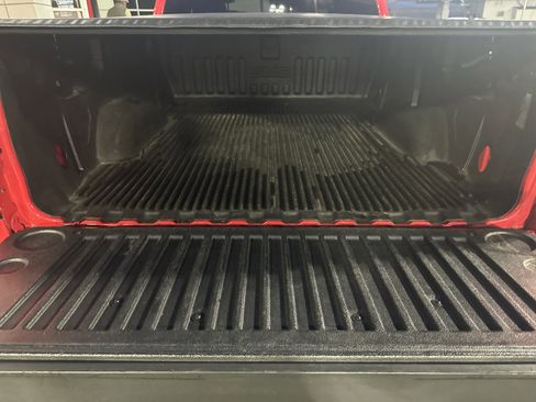 Used 2017 GMC Sierra 1500 SLE w/ SLE Value Package image 21