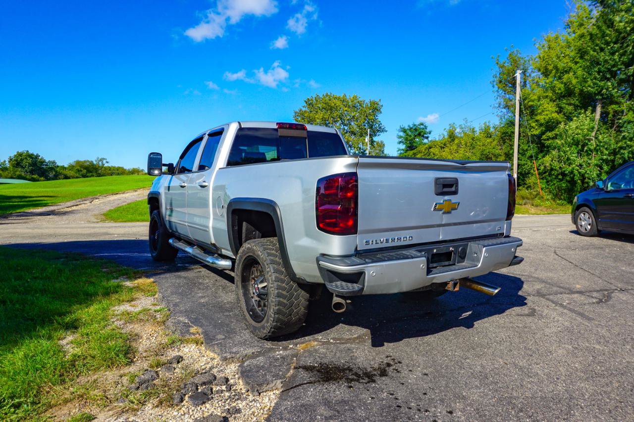 Used 2016 Chevrolet Silverado 1500 LT w/ All Star Edition AWD/4WD image 5
