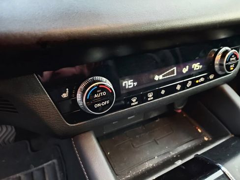 Used 2023 Mitsubishi Outlander SE AWD/4WD image 9