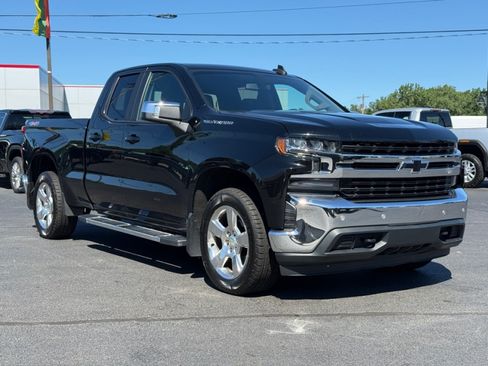 Used 2019 Chevrolet Silverado 1500 LT w/ All-Star Edition AWD/4WD image 2