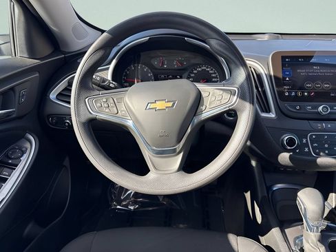 Used 2024 Chevrolet Malibu LT FWD image 31