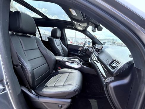Used 2021 Mercedes-Benz GLS 450 4MATIC image 15