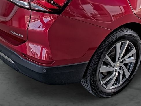 Certified 2022 Chevrolet Equinox Premier FWD image 13