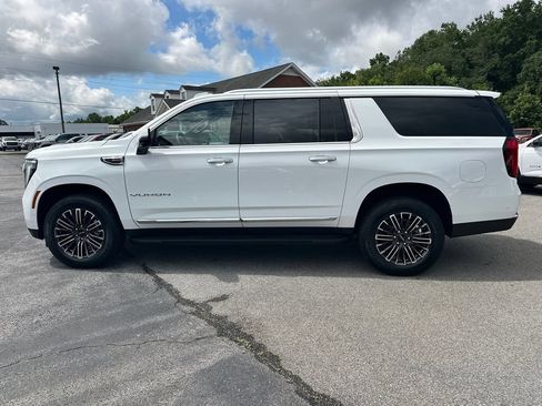 New 2026 GMC Yukon XL Elevation w/ Elevation Premium Package RWD image 9