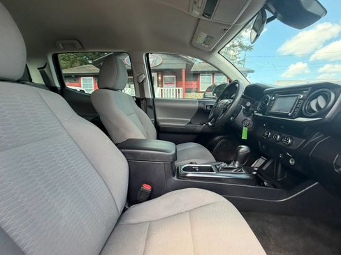 Used 2018 Toyota Tacoma SR w/ SR Convenience Package RWD image 22