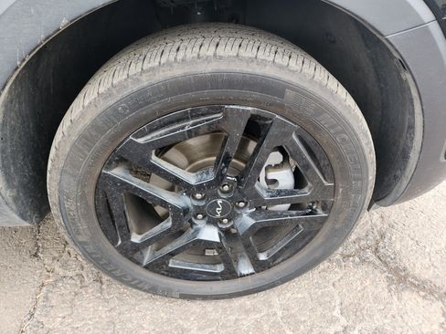 Used 2023 Kia Telluride EX X-Line image 18