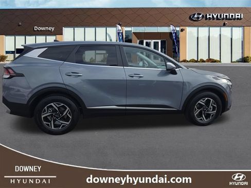 Used 2025 Kia Sportage LX FWD image 6