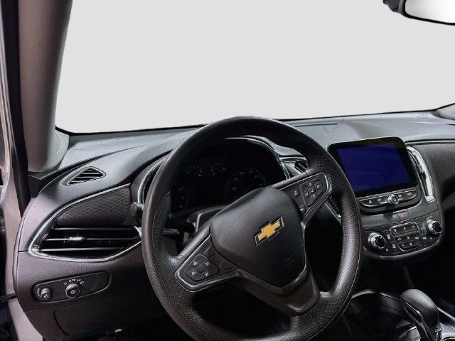 Used 2021 Chevrolet Malibu LT FWD image 11