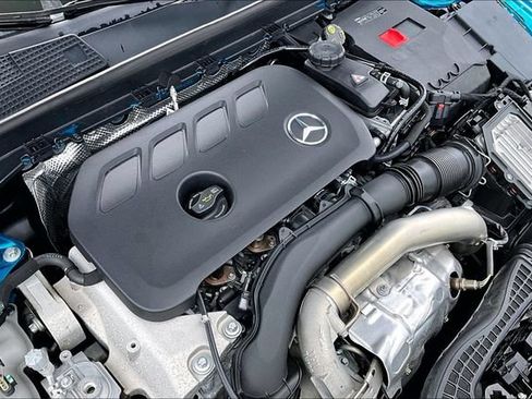 Used 2025 Mercedes-Benz CLA 250 image 32