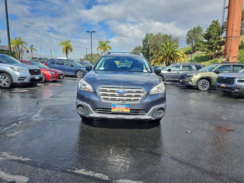 Used 2017 Subaru Outback 2.5i image 2