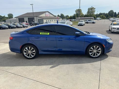 Used 2015 Chrysler 200 S w/ Navigation & Sound Group I FWD image 4