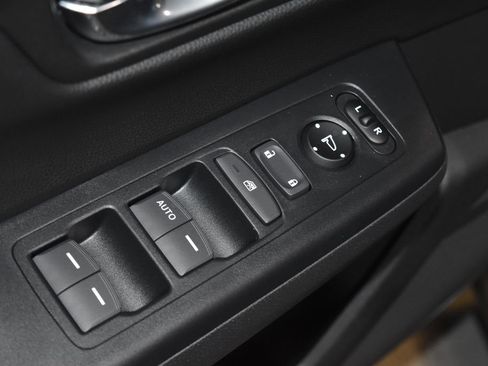 Used 2026 Honda CR-V LX image 5