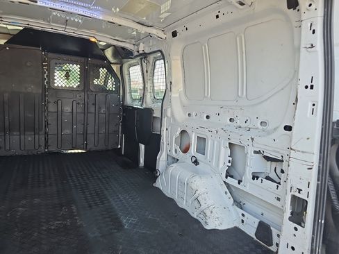 Used 2016 Ford Transit 250 130 Low Roof RWD image 12