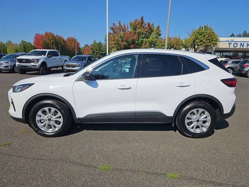 Used 2024 Ford Escape Active w/ Tech Pack #1 image 2