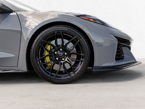 Used 2024 Chevrolet Corvette Z06 w/ Battery Protection Package image 11