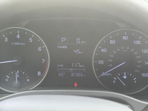 Used 2017 Hyundai Elantra SE FWD image 15